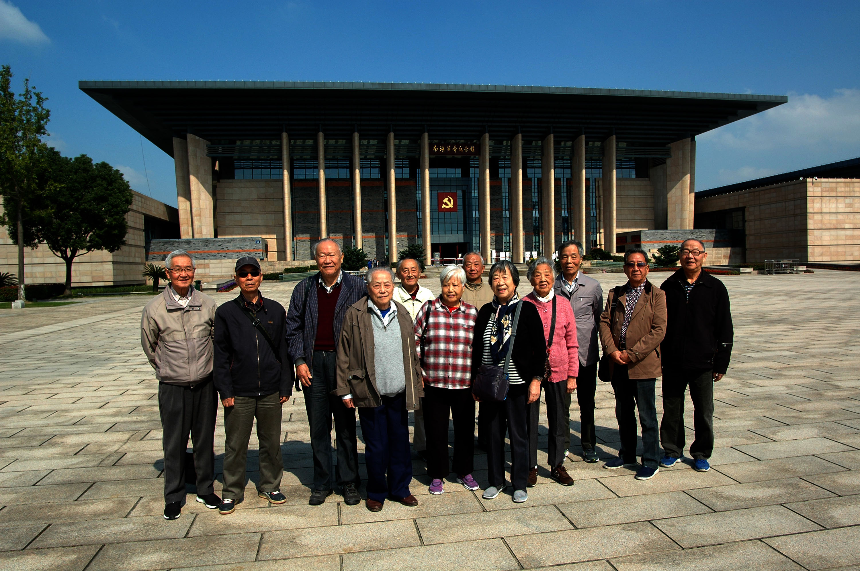 重溫紅船精神再出發(fā) ——集團(tuán)公司退休老黨員參觀嘉興南湖革命紀(jì)念館