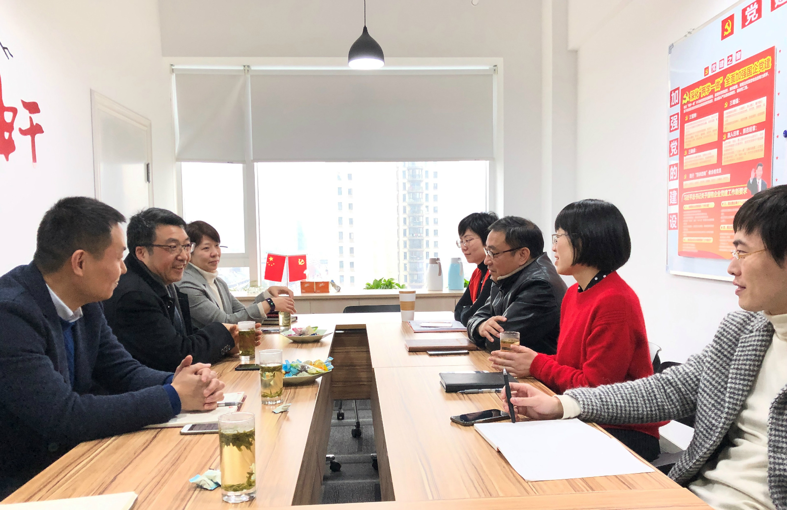 集團(tuán)領(lǐng)導(dǎo)帶隊(duì)來典當(dāng)公司送2019開年慰問