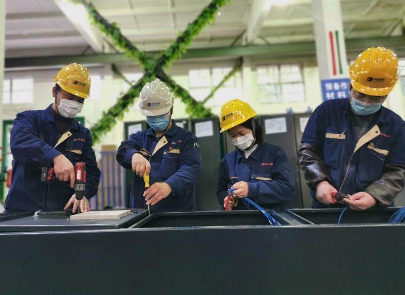 讓黨旗高高飄揚(yáng)在 “保產(chǎn)能、保搬遷”的主戰(zhàn)場(chǎng)上——裝配支部“保產(chǎn)能、保搬遷”主題黨日活動(dòng)側(cè)記