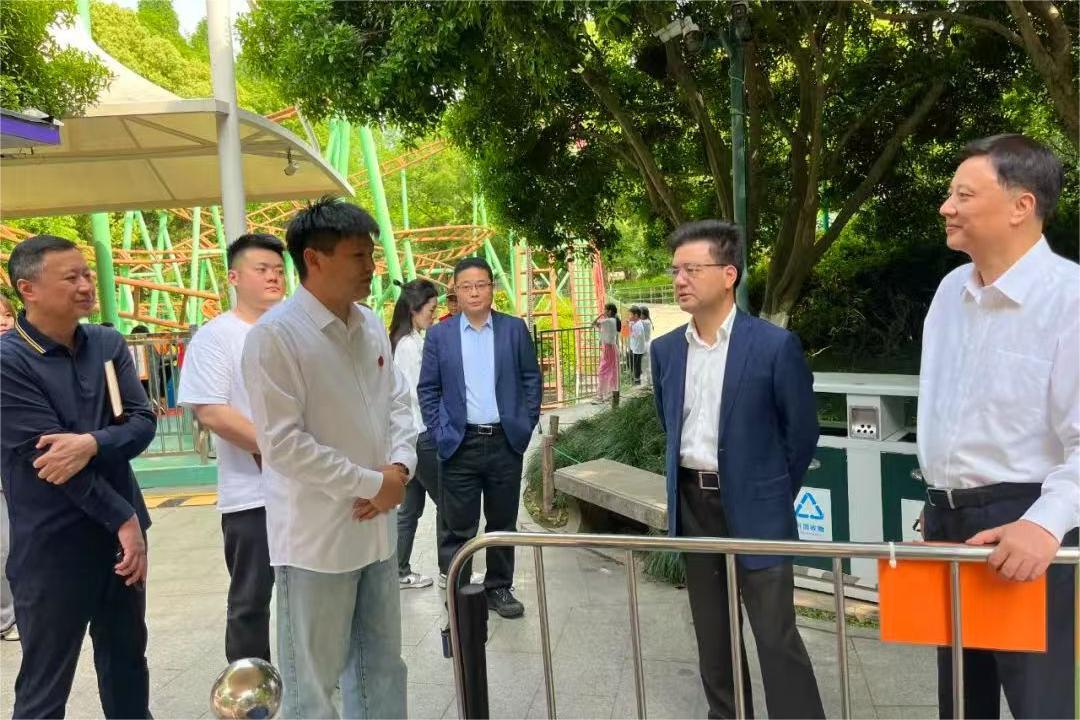 省國資委副主任董正泉一行赴杭州動物園、少兒公園開展節(jié)前安全生產(chǎn)檢查